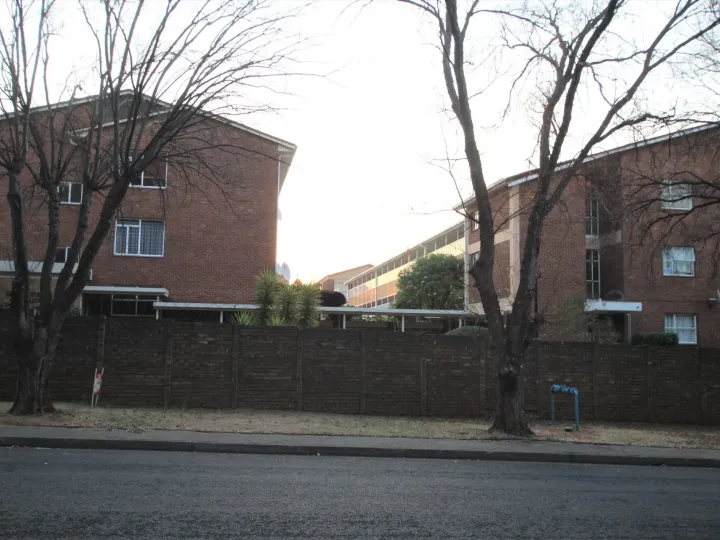 2 Bedroom Flat in Lambton – photo 1