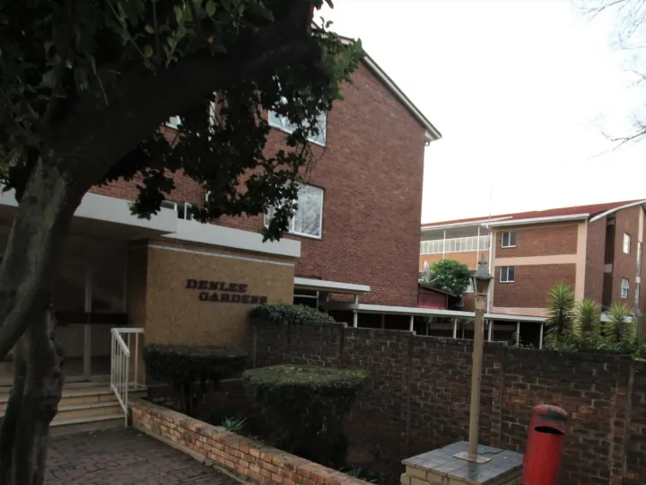 2 Bedroom Flat in Lambton – photo 4