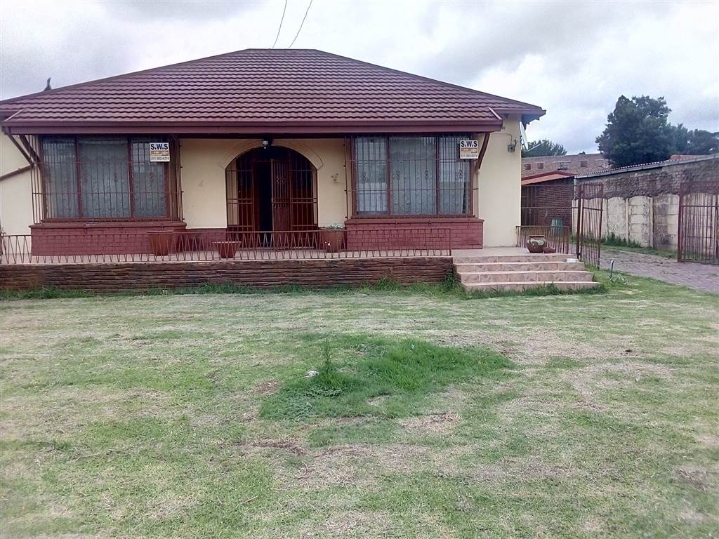 3 Spacious Bedroom House in Delville